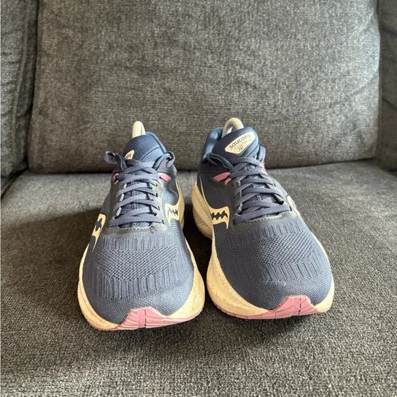 Saucony Triumph 21 Womens Size 9 Blue White Walking Running Shoes Sneakers - Picture 2 of 7